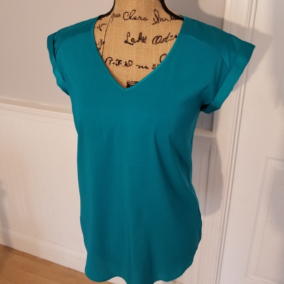 Express Blouse - Picture 2 of 6